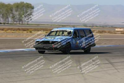 media/Oct-01-2022-24 Hours of Lemons (Sat) [[0fb1f7cfb1]]/10am (Front Straight)/